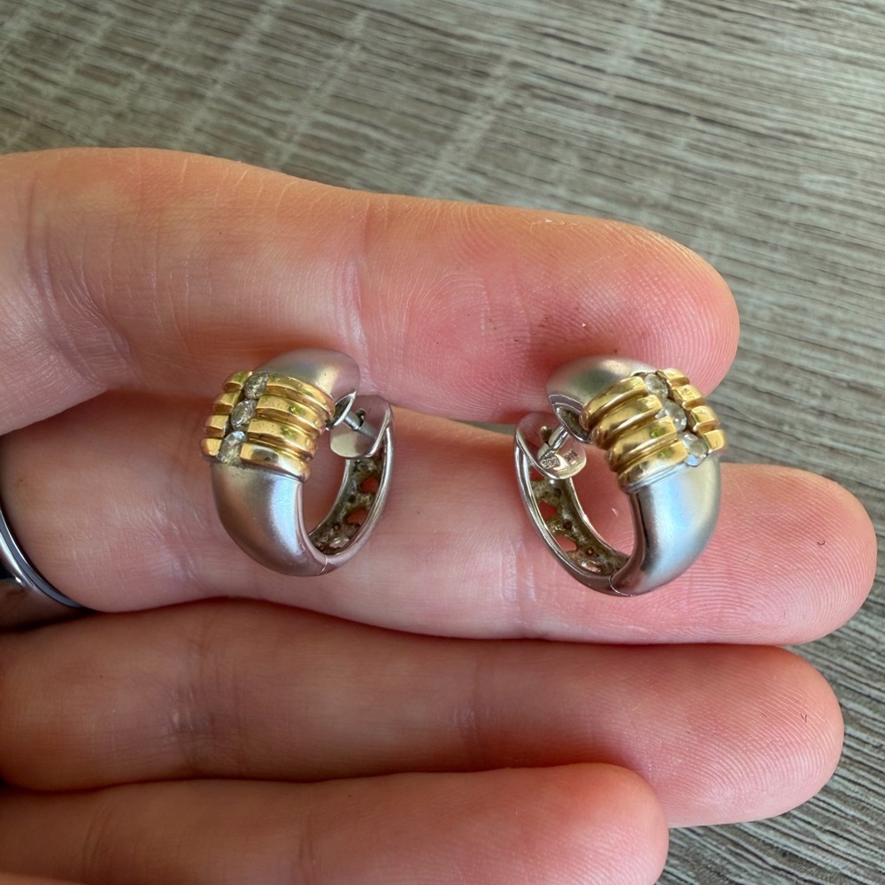 14k 585 Two Tone Gold Earrings With Diamonds 6 grams - Picture 8 of 11